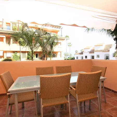 Beachfront La Jacaranda * マルベーリャ