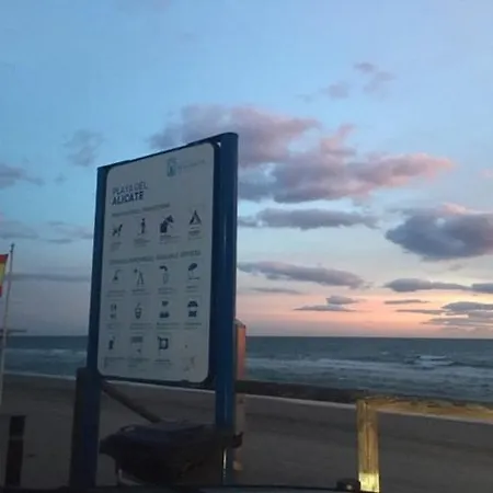 아파트 Beachfront La Jacaranda 마르베야