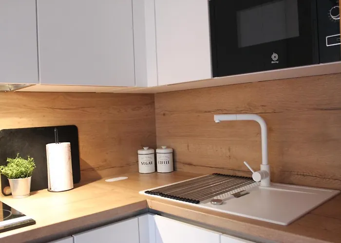 Beachfront La Jacaranda Apartment Marbella