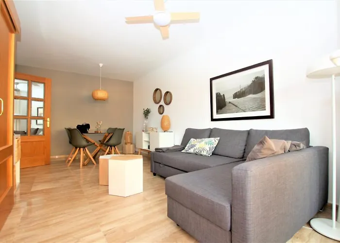Daire Beachfront La Jacaranda Marbella