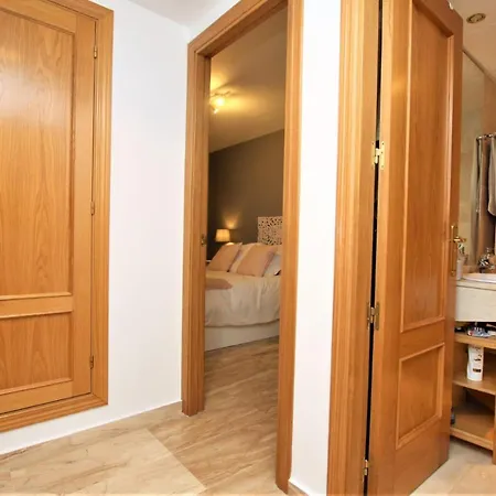 Apartman Beachfront La Jacaranda *